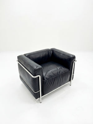 Modernist Grand Comfort Armchair – Genuine Leather &amp; Chrome Frame